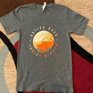 Sativa days Indica nights Curaleaf shirt XS